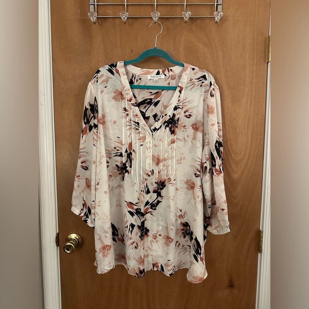 Plus Size, Floral Blouse - Size 3X